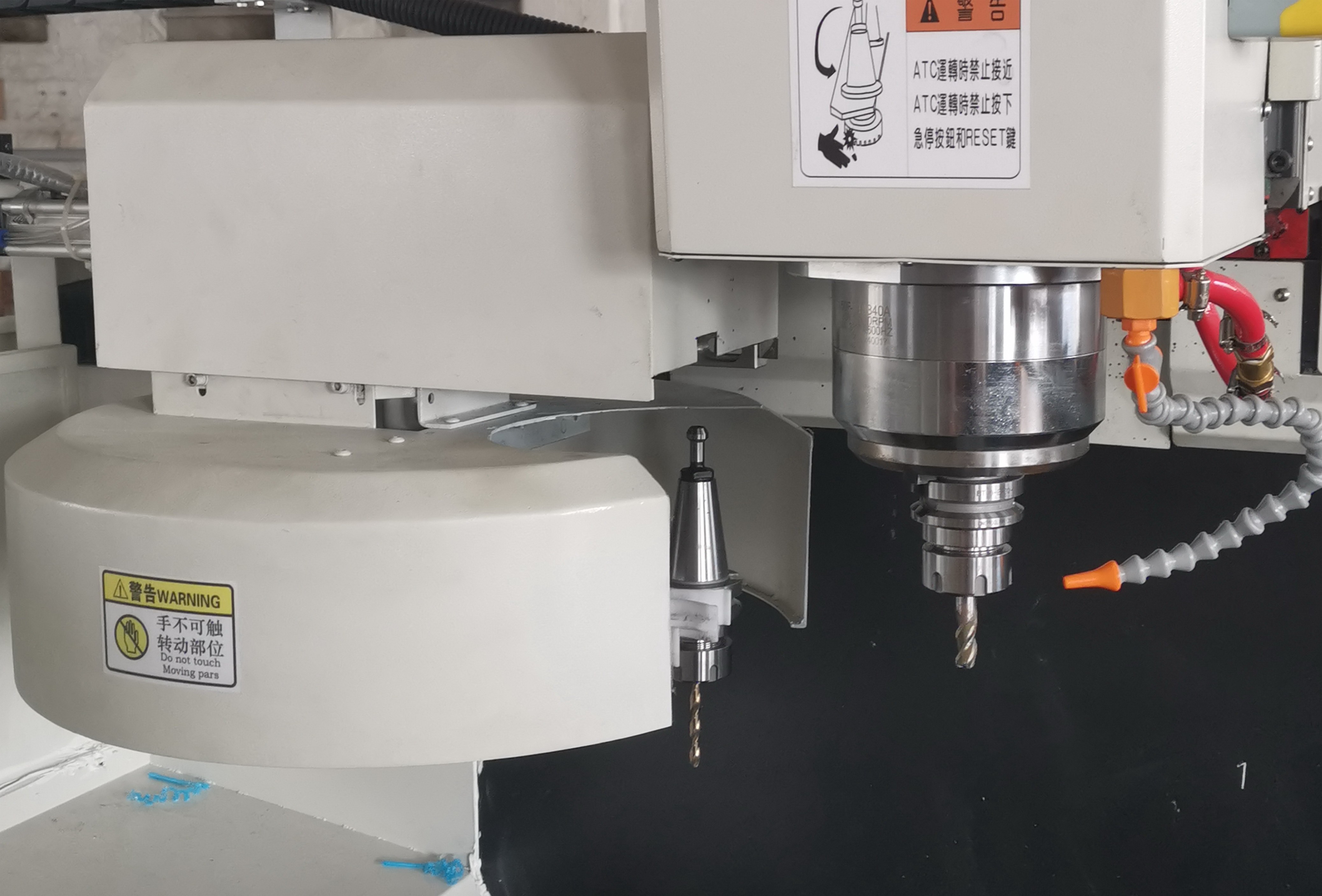 VT 3 Axis Aluminium CNC Profile Machining Center